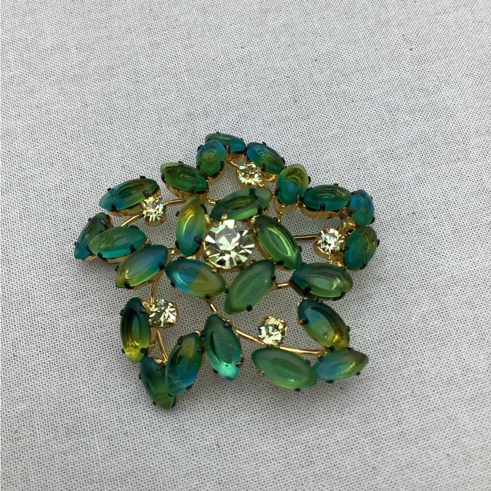 Vintage Givre Glass with Jonquil Rhinestones Star Brooch #465UR